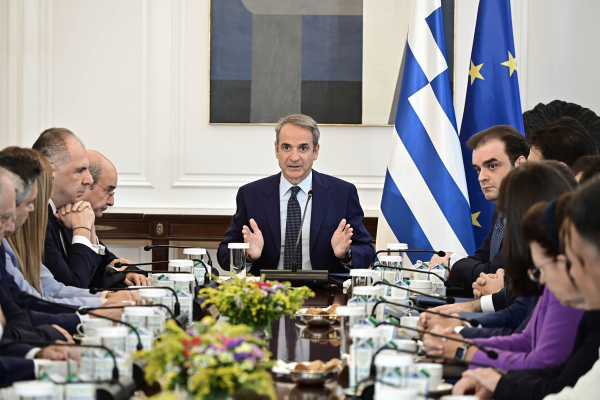 Τι ανακοίνωσε ο Μητσοτάκης για πετρέλαιο θέρμανσης, diesel και 120 δόσεις