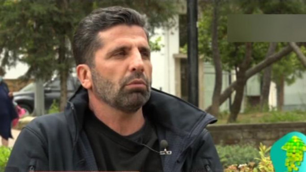 Συγκινεί ο Θανάσης Βισκαδουράκης: Δεν είπα ποτέ στη ζωή μου «μαμά» και «μπαμπά»