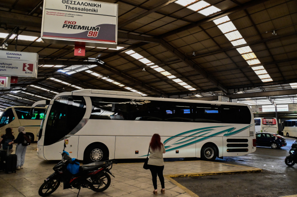 Απίστευτη ταλαιπωρία για νεαρή στο ΚΤΕΛ Αιτωλοακαρνανίας - Ο οδηγός την ξέχασε πίσω κατά τη διάρκεια στάσης
