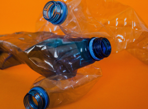 Φάρμακα για Πάρκινσον από πλαστικά μπουκάλια;