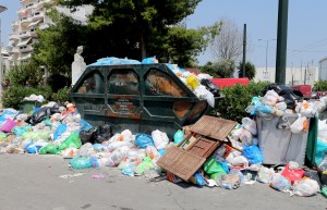 Ανεξέλεγκτη η κατάσταση με απορρίμματα και μπάζα στη Θεσσαλονίκη