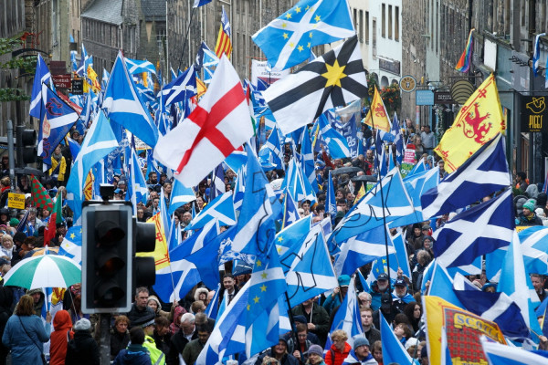 Σκωτία: Διαδήλωση για την ανεξαρτησία από τη Βρετανία
