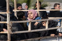 Reuters: Η Ελλάδα αναστέλλει τις αιτήσεις ασύλου 9.000 Σύρων