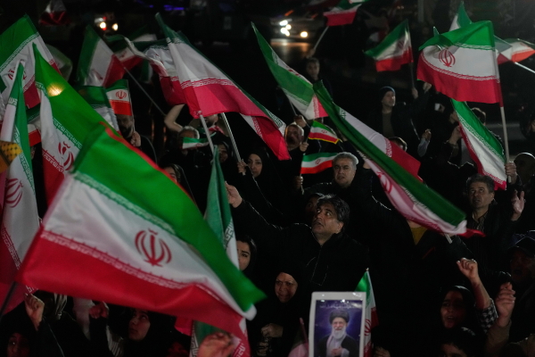 ΗΠΑ και Ιράν διατυπώνουν εκ διαμέτρου αντίθετες απαιτήσεις για τον τερματισμό του πολέμου