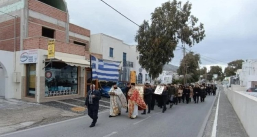 Η επιστροφή των ...λιτανειών!