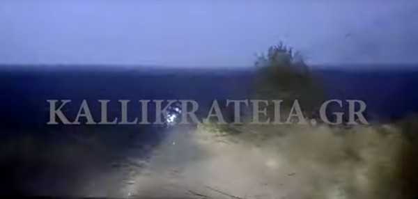 Χαλκιδική: Νέο βίντεο - Η στιγμή που η καταιγίδα χτυπάει αυτοκίνητο!