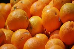 Διανομή πορτοκαλιών σε ευπαθείς κοινωνικές ομάδες στο Χαλάνδρι