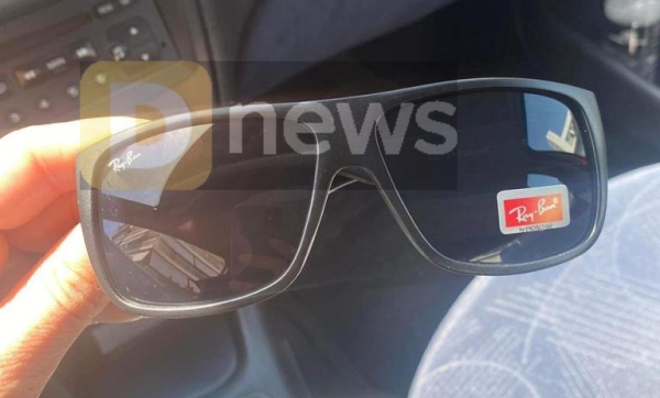 Νέα απάτη στο διαδίκτυο: Παρήγγειλε αθλητικά παπούτσια και πήρε γυαλιά ηλίου «μαϊμού