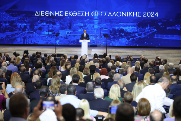 Μόνιμες αλλαγές στη φορολογία μισθωτών και οικογενειών – Τι θα ανακοινώσει ο πρωθυπουργός στη ΔΕΘ