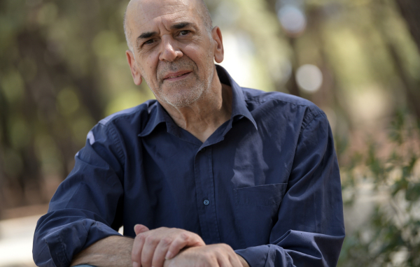 Ορφέας Περίδης: Έγραψε ποίημα για τον Γιώργο Μαζωνάκη – «Στα παλιά δεν θέλω να ξαναγυρίσω»
