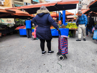 Φορολογική ανάσα για πωλητές λαϊκών αγορών και αγρότες με νέο νομοσχέδιο