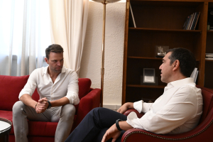 Σκληρή επίθεση Κασσελάκη σε Τσίπρα με επιχειρηματολογία ΝΔ