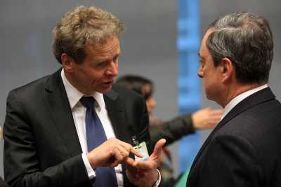 Τόμσεν: «Αγκάθι» τα εργασιακά και συντάξεις με την κυβέρνηση