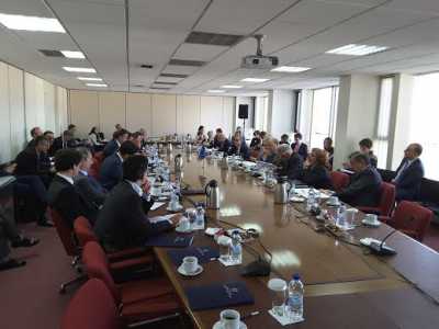 Σε εξέλιξη ευρεία σύσκεψη στο υπουργείο Εξωτερικών