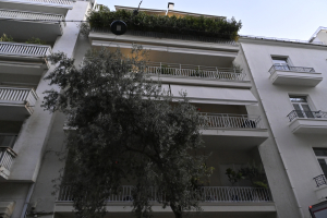 Γιώργος Μαζωνάκης: Φάμπρικα και με φαρμακεία; Οι νέες αποκαλύψεις για τη παράνομη κλινική στο Κολωνάκι