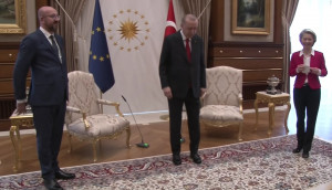 Οργή στις Βρυξέλλες για το... καψόνι Ερντογάν στην Ούρσουλα Φον ντερ Λάιεν και την αντίδραση του Μισέλ