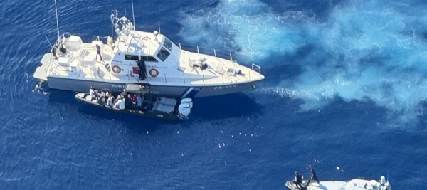 Λιμενικό: Καταδίωξη σκάφους με 15 αλλοδαπούς στο Αιγαίο