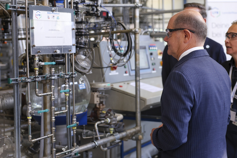 Νέες «ρωγμές» στην οικονομία της Γερμανίας: Συρρικνώνεται για δεύτερη συνεχόμενη χρονιά