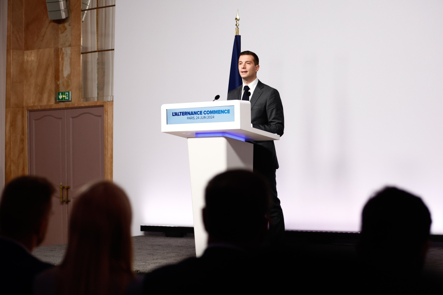 Γαλλία: Σχεδόν διπλάσιο το ποσοστό της ακροδεξιάς έναντι Μακρόν - Νέα δημοσκόπηση