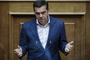 «Πυρά» από ΝΔ και ΚΙΝΑΛ στον Τσίπρα με αφορμή τις δηλώσεις Κοντονή: «Απύθμενη υποκρισία»