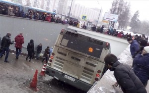Τουλάχιστον τέσσερις νεκροί από «εισβολή» λεωφορείου σε σταθμό του μετρό της Μόσχας