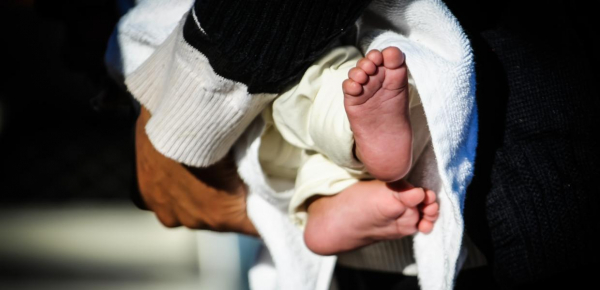 Τραγωδία: Νεκρό με εγκαύματα μεταφέρθηκε βρέφος στο Παίδων, δύο συλλήψεις