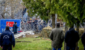 Ασφυξία στον Έβρο: 13.000 μετανάστες στα σύνορα Τουρκίας - Ελλάδας - Ενισχύονται οι δυνάμεις