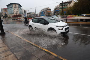 Κλειστά σχολεία και τηλεκπαίδευση: Η βεβαίωση για δικαιολογημένη απουσία εργαζόμενων γονέων