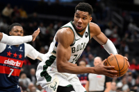 ESPN: Ο Γιάννης Αντετοκούνμπο συζητά με τους Μπακς για το μέλλον του - Το παρασκήνιο