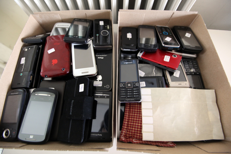 Έρευνα: Η απαγόρευση κινητών στα σχολεία δεν βελτιώνει τις επιδόσεις των μαθητών