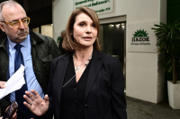 Μπατζελή για διαγραφή ενός έτους από το ΠΑΣΟΚ: Ακραία απόφαση - Η φοβικότητα συρρικνώνει και διχάζει