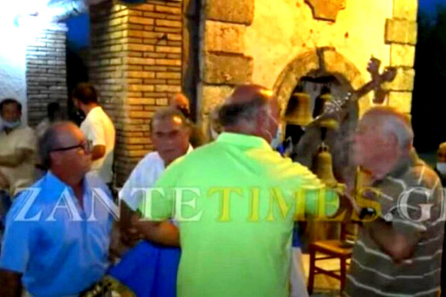 Χαμός σε πανηγύρι: «Αν ήταν στη γη ο Χριστός θα έλεγε να εμβολιαστείτε», οργή με δηλώσεις ιερέα και παραλίγο... ξύλο (βίντεο)