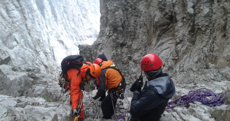 Όλυμπος: Σε εξέλιξη επιχείρηση ανάσυρσης άνδρα κοντά στο καταφύγιο Αγαπητός