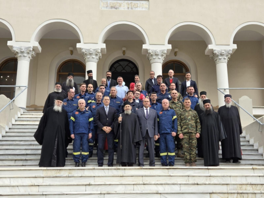 Ευρεία σύσκεψη για την αντιπυρική προστασία στο Άγιο Όρος υπό το Νίκο Παπαευσταθίου