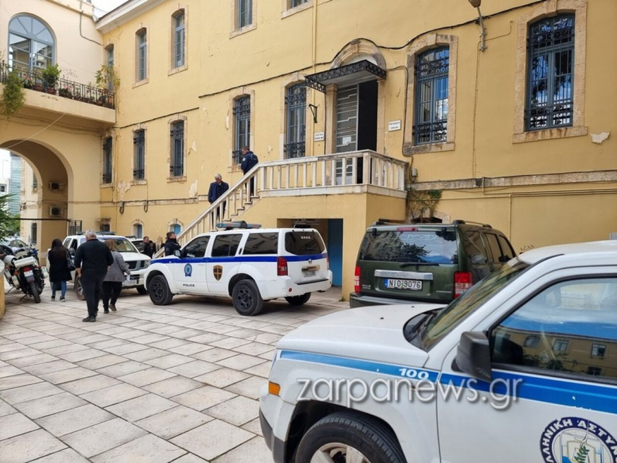 Χανιά: Πλάκωσε την πρώην γυναίκα του με μαγκούρα στην πλατεία του χωριού