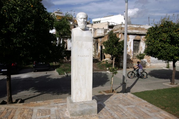 Αντιδράσεις πολιτών στην Ακαδημία Πλάτωνος για την ανέγερση μεγάλου εμπορικού κέντρου