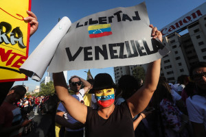 Βήματα πίσω από τον Μαδούρο - Άνοιγμα του ΥΠΕΞ της Βενεζουέλα για συνάντηση με Τραμπ