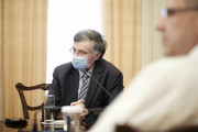 Καμπανάκι Τσιόδρα: Ενδέχεται να φθάσουμε και τους 1.000 διασωληνωμένους το Μάιο