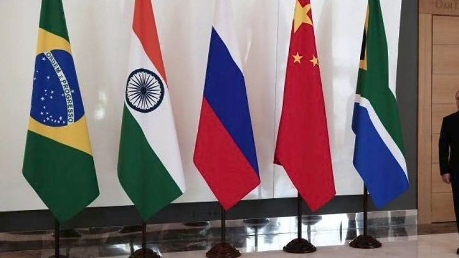Τουλάχιστον 20 χώρες θέλουν να ενταχθούν στην BRICS