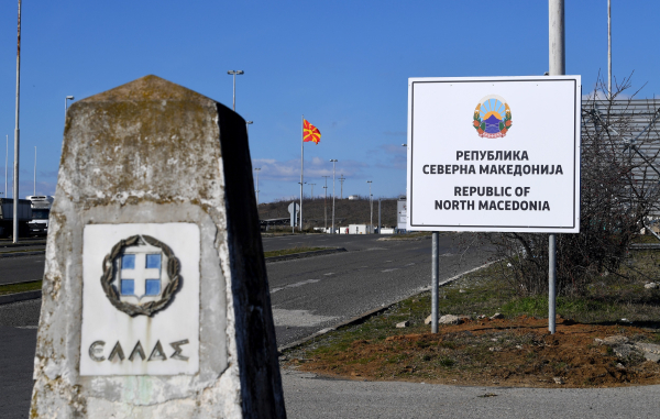 Αναψε το φυτίλι στη Βόρεια Μακεδονία: Πυρ ομαδόν της αντιπολίτευσης κατά Σκοπίων και Μητσοτάκη για τη Συμφωνία των Πρεσπών