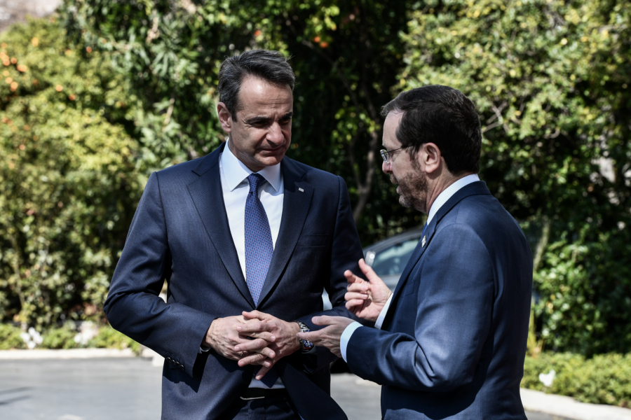 Τηλεφωνική επικοινωνία Μητσοτάκη- Χέρτζογκ