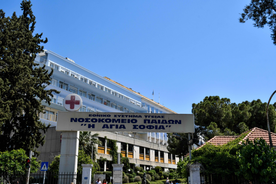 Μαζάνης: Δραματική η κατάσταση με τα άρρωστα παιδιά, δεν υπάρχουν αντιβιοτικά και φάρμακα για τον βήχα