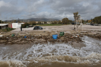 Σαρώνει τη χώρα η κακοκαιρία: «112» στη Σκιάθο, σε κλοιό η Εύβοια, «πνίγηκε» το Πέραμα - Πού χρειάζεται προσοχή