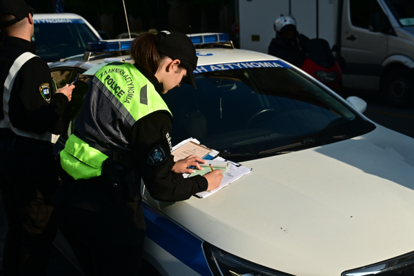 Τροχαία: 34.637 παραβάσεις και 462 ατυχήματα στην Αττική τον Ιούλιο