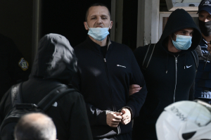 «Μπλόκο» στα κηρύγματα μίσους του Κασιδιάρη, παρέμβαση Νικολάου για να σταματήσει τα βίντεο