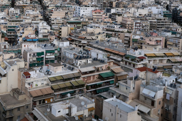 «Εξοικονομώ κατ'οίκον» 2019: Πότε ανοίγουν οι αιτήσεις για το νέο πρόγραμμα - Επιδότηση σε 25.000 νοικοκυριά για ανακαίνιση σπιτιού (τα κριτήρια)