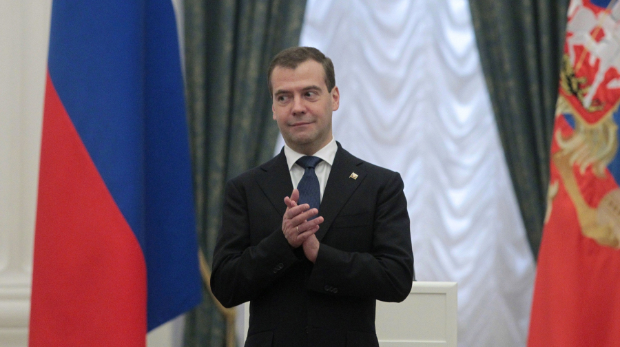 Μεντβέντεφ: Αντιρωσική η συμφωνία ΕΕ - ΗΠΑ