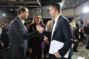 Η Νέα Αριστερά σε «τεντωμένο σχοινί»: Το κλίμα πόλωσης δείχνει ρήξη – Σήμερα οι κρίσιμες αποφάσεις