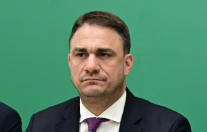 Μήνυμα Τσουκαλά για Πρωτομαγιά: Το ΠΑΣΟΚ τολμά να ανοίξει τον διάλογο για τη μείωση του χρόνου εργασίας