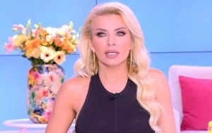 Κατερίνα Καινούργιου: To on air σχόλιο για τη Δανάη Μπάρκα και την εκπομπή της